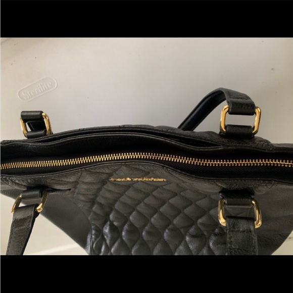 Vera Bradley Black Large Tote - Picture 4 of 8